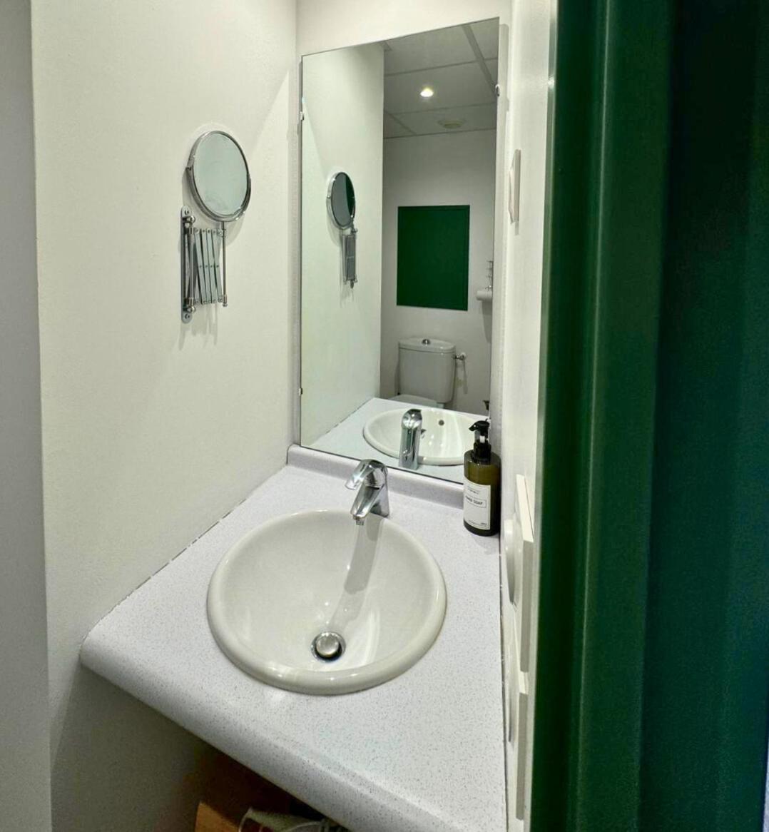Oasis - Wifi, Clim, Vue, Equipe Apartment Lourdes Ngoại thất bức ảnh